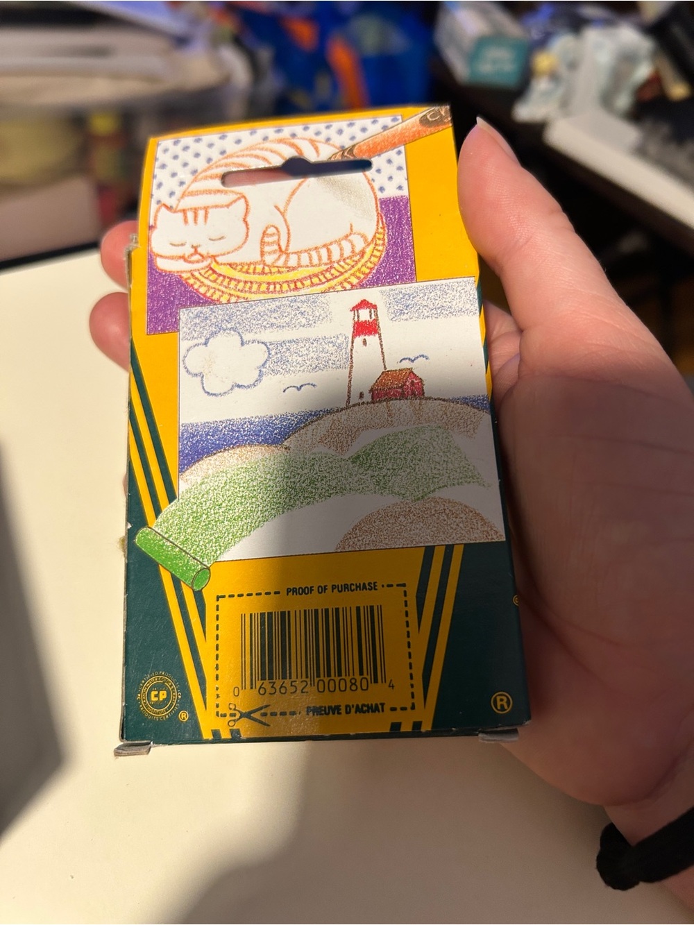 Crayola Crayons sharper with Yellow Multi-Hole Holder - Picture 3 of 6